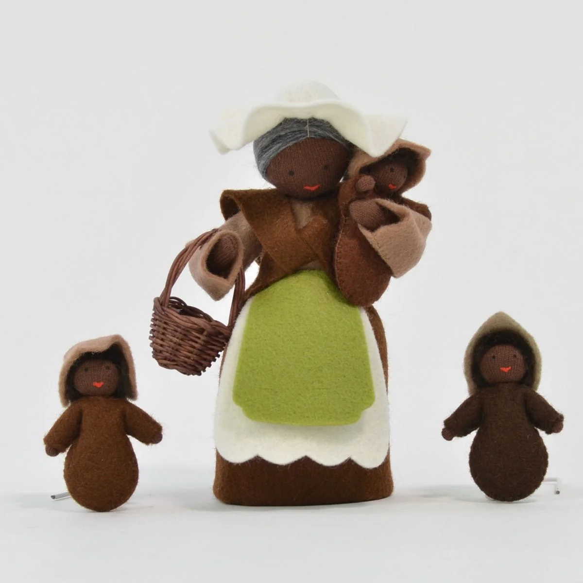 Ambrosius Mother Earth Doll with Seedling Babies - Image 16