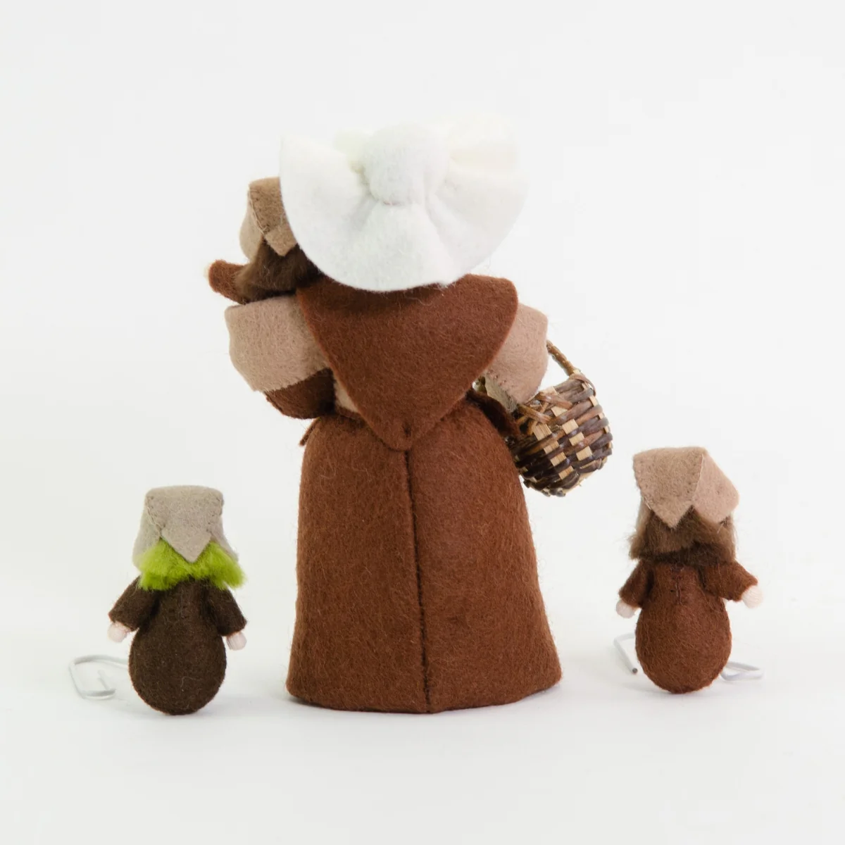 Ambrosius Mother Earth Doll with Seedling Babies - Image 5