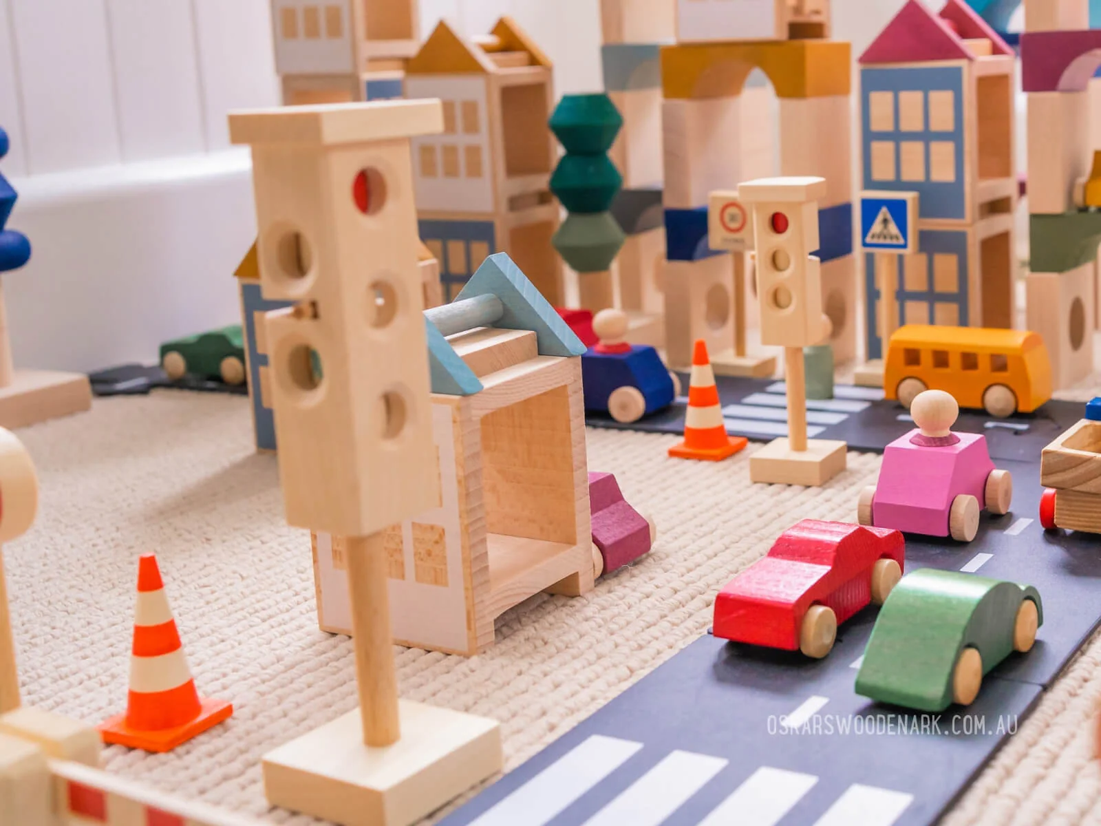 Beck Traffic Light with Pedestrian Signal - Image 4