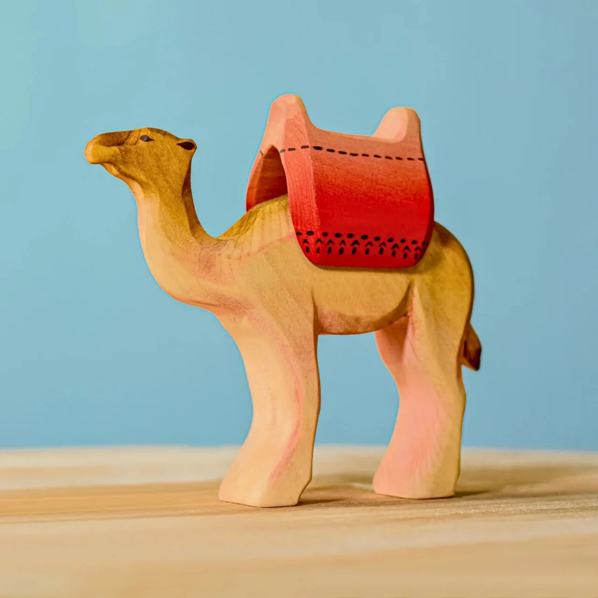 BumbuToys Wooden Animal - Camel with Saddle - Set of 2