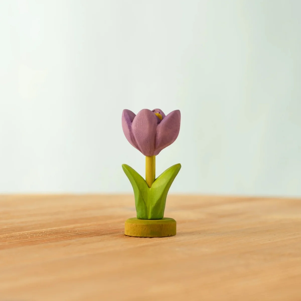 BumbuToys Wooden Celebration Ring Decoration - Festive Crocus with Green Flower Stand - Image 2