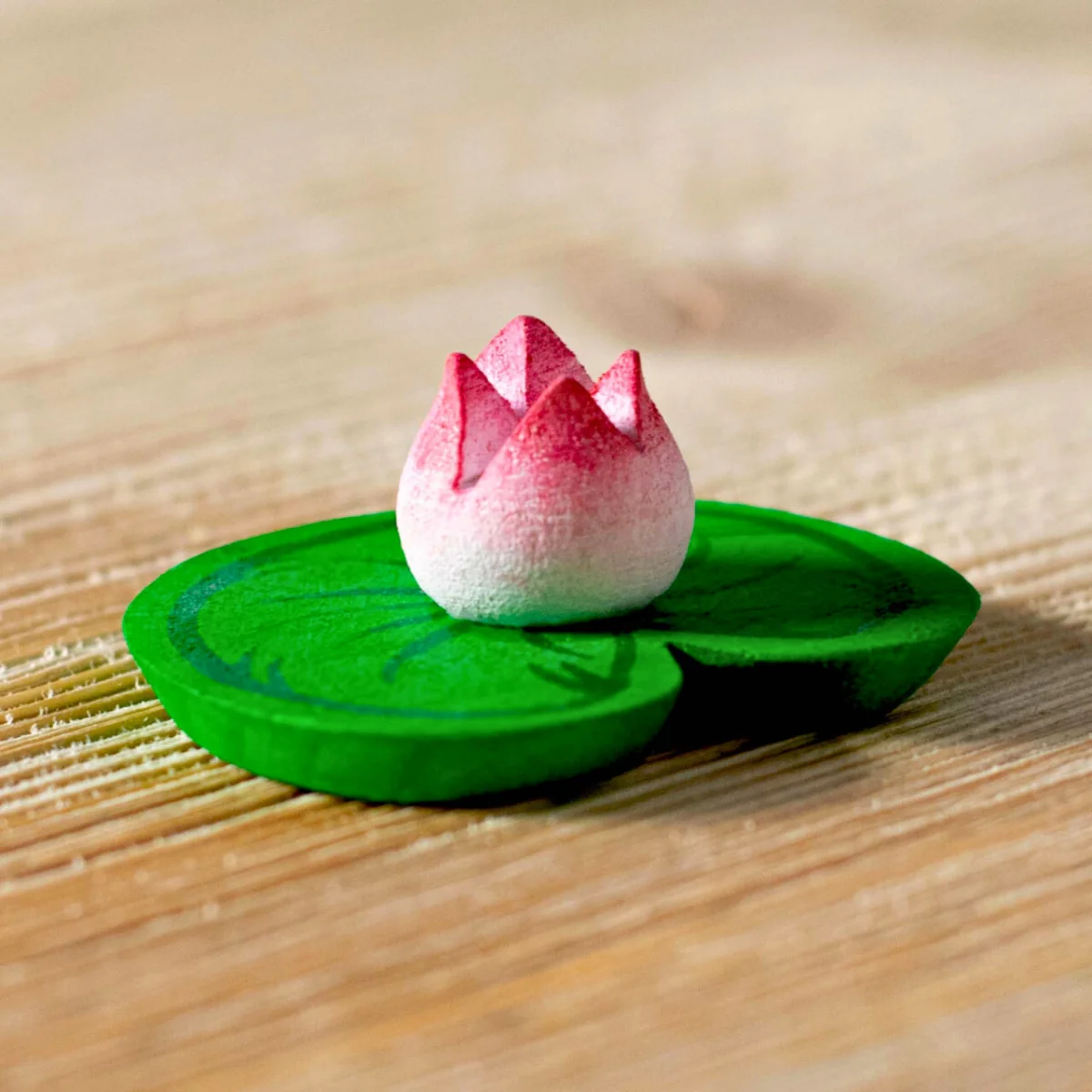BumbuToys Wooden Plant Figure - Water Lily
