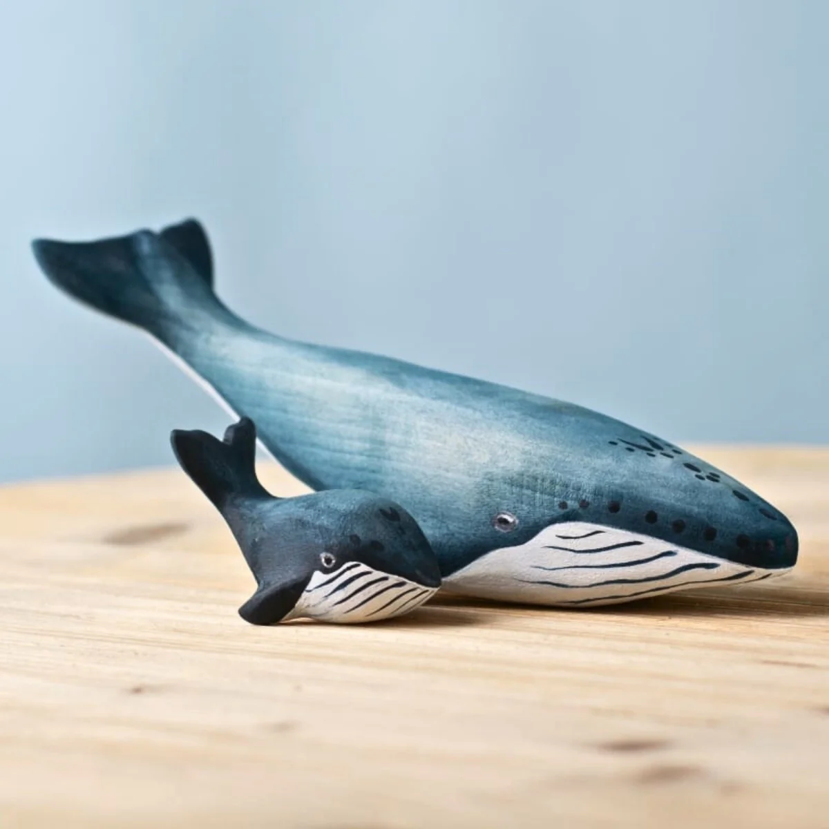 BumbuToys Wooden Sea Animals - Blue Whale Family - Set of 2