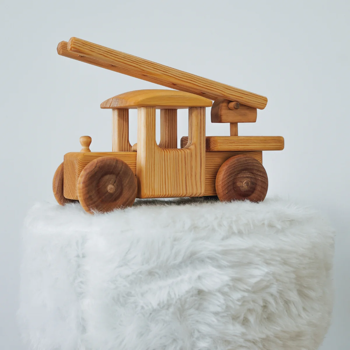 Telleby Debresk Big Fire Engine - Image 7