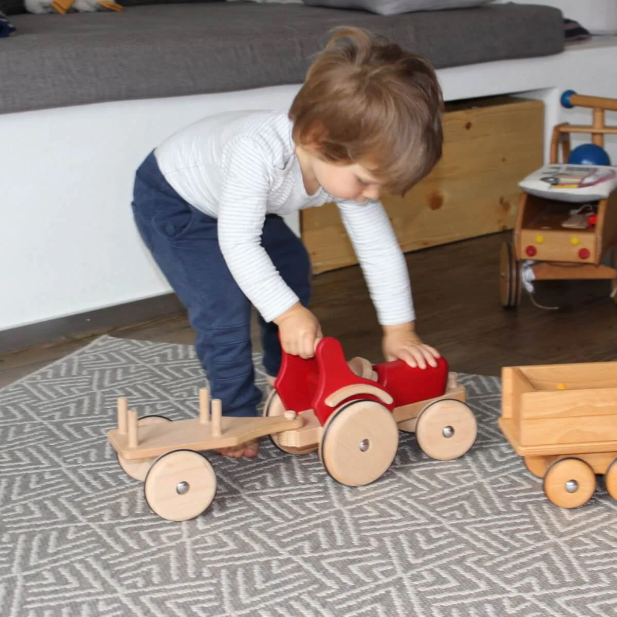 Dynamiko Wooden Tractor Accessory Two-Axle Trailer - Image 7