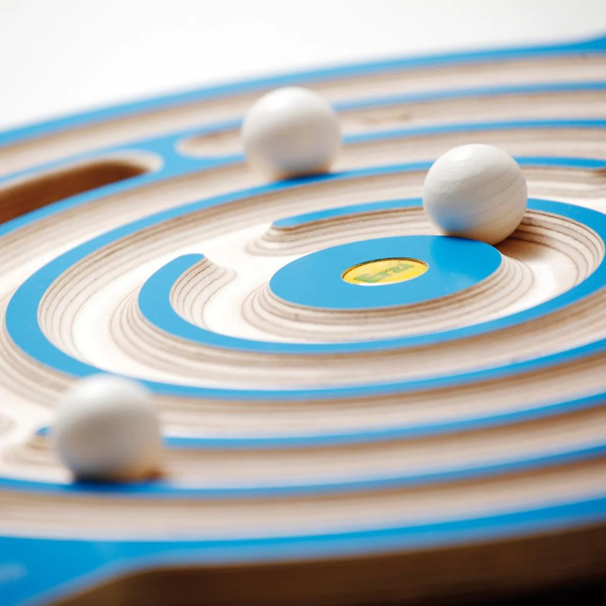 Erzi Balancing Trackboard Labyrinth - Image 3