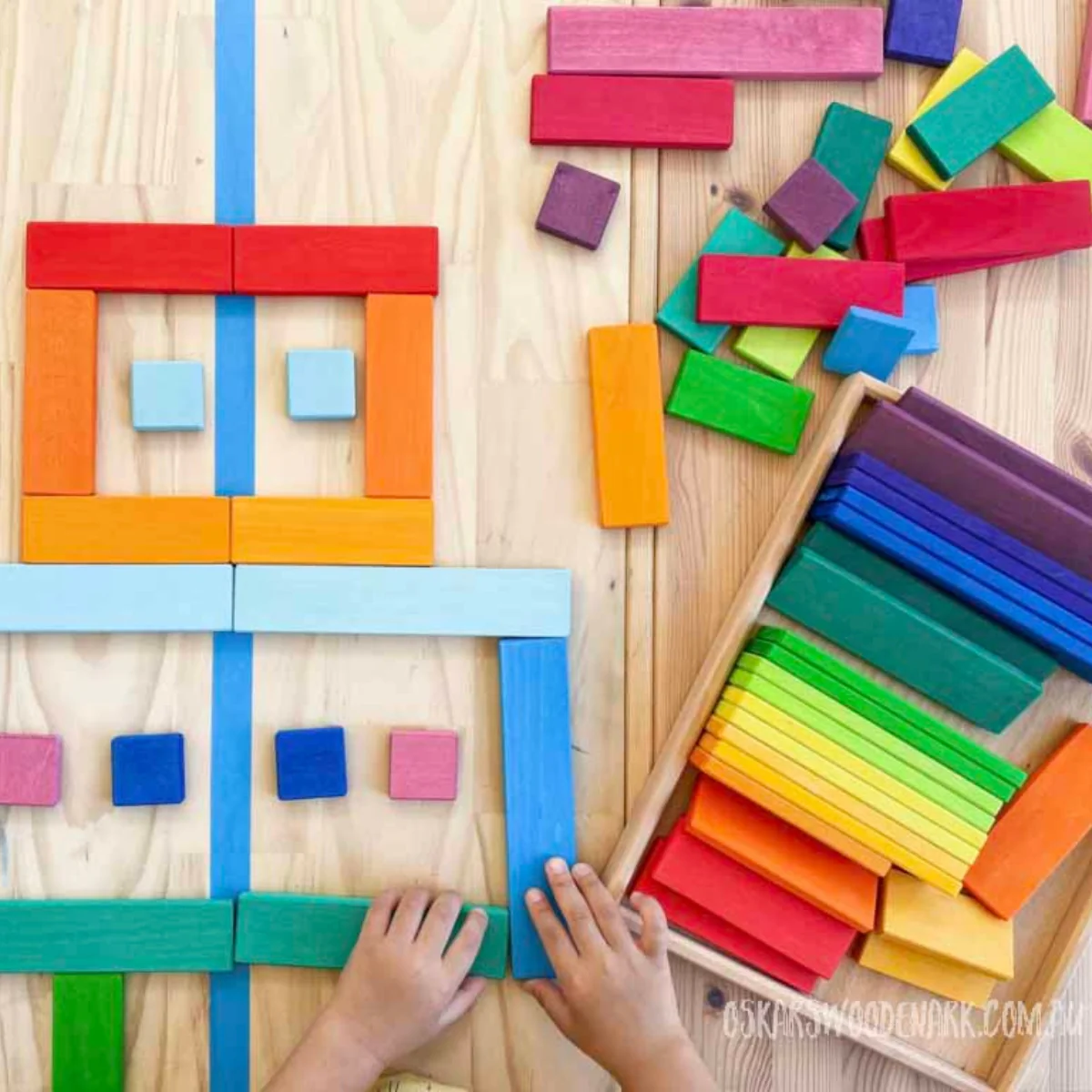 Gluckskafer Wooden Rainbow Building Slats in Tray - 64 Pieces - Image 3