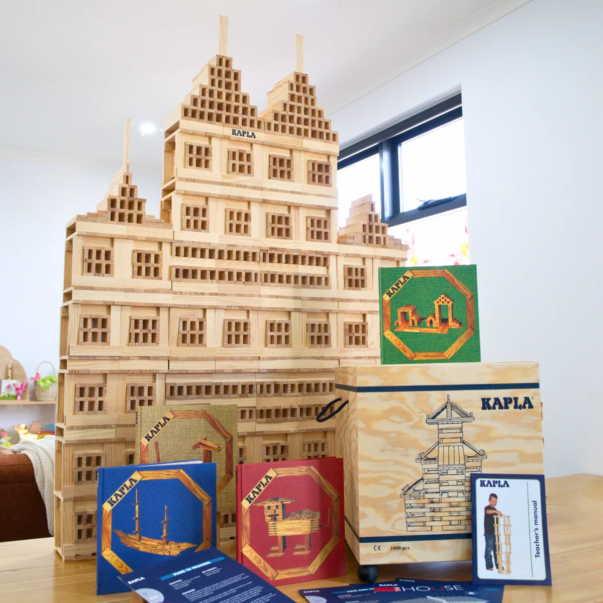 KAPLA School Pack - 1000 Building Plank Box, 4 x Art Books and FREE Teacher & Classroom Resources - Image 2