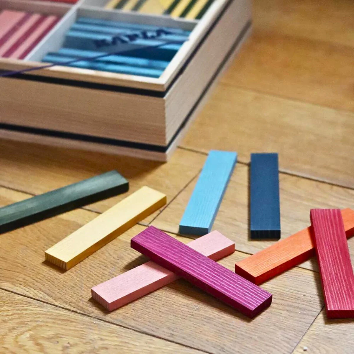 KAPLA Blocks Building Planks - 100 Octocolour Set - Wooden Case - Image 3