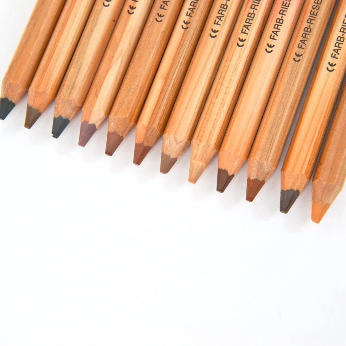 LYRA Colour Giants Skin Tones Pencil Set 12 - Image 4