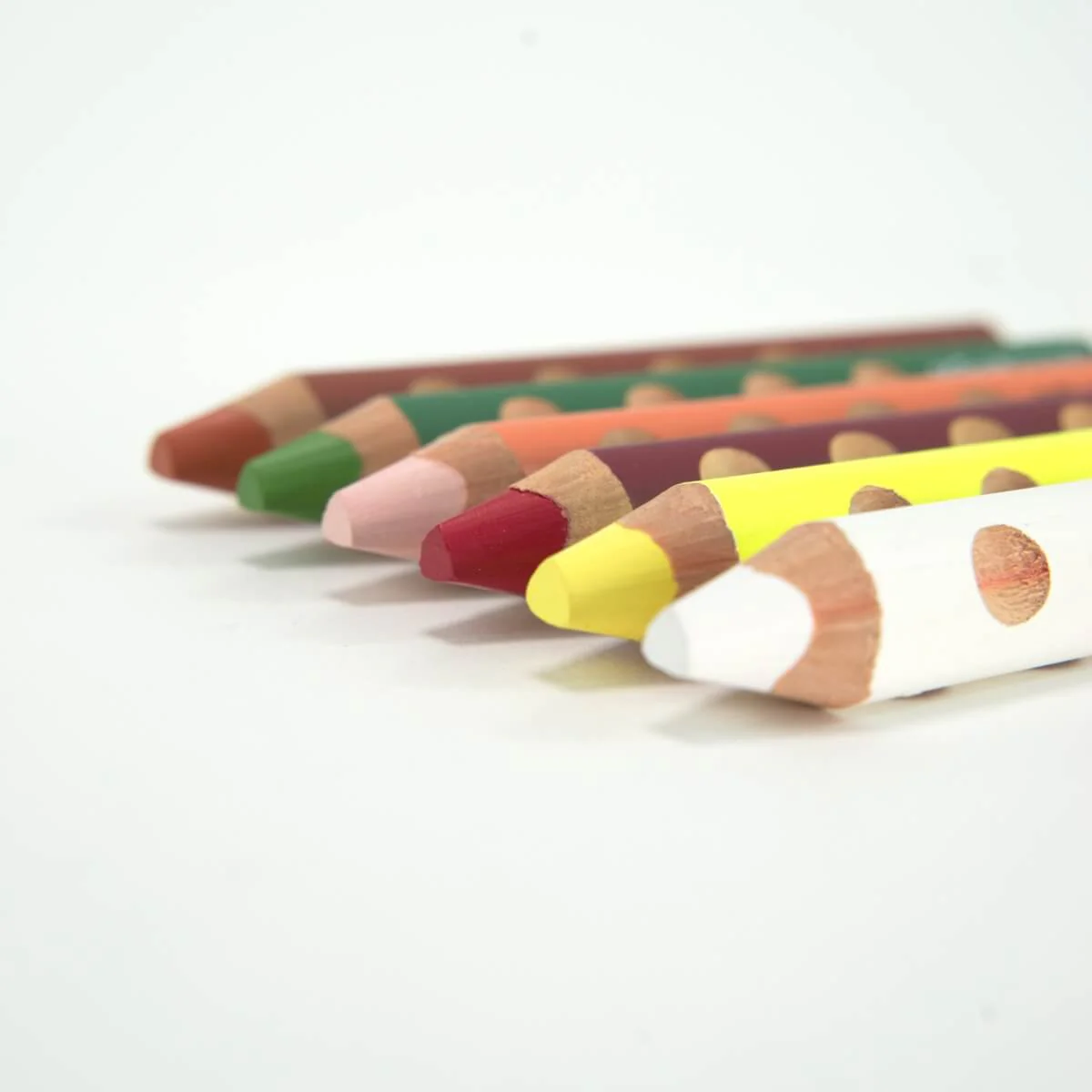 LYRA Groove Triple One 3 in 1 (Pencil, Watercolour and Crayon all in One) - 12 Colours - Image 3