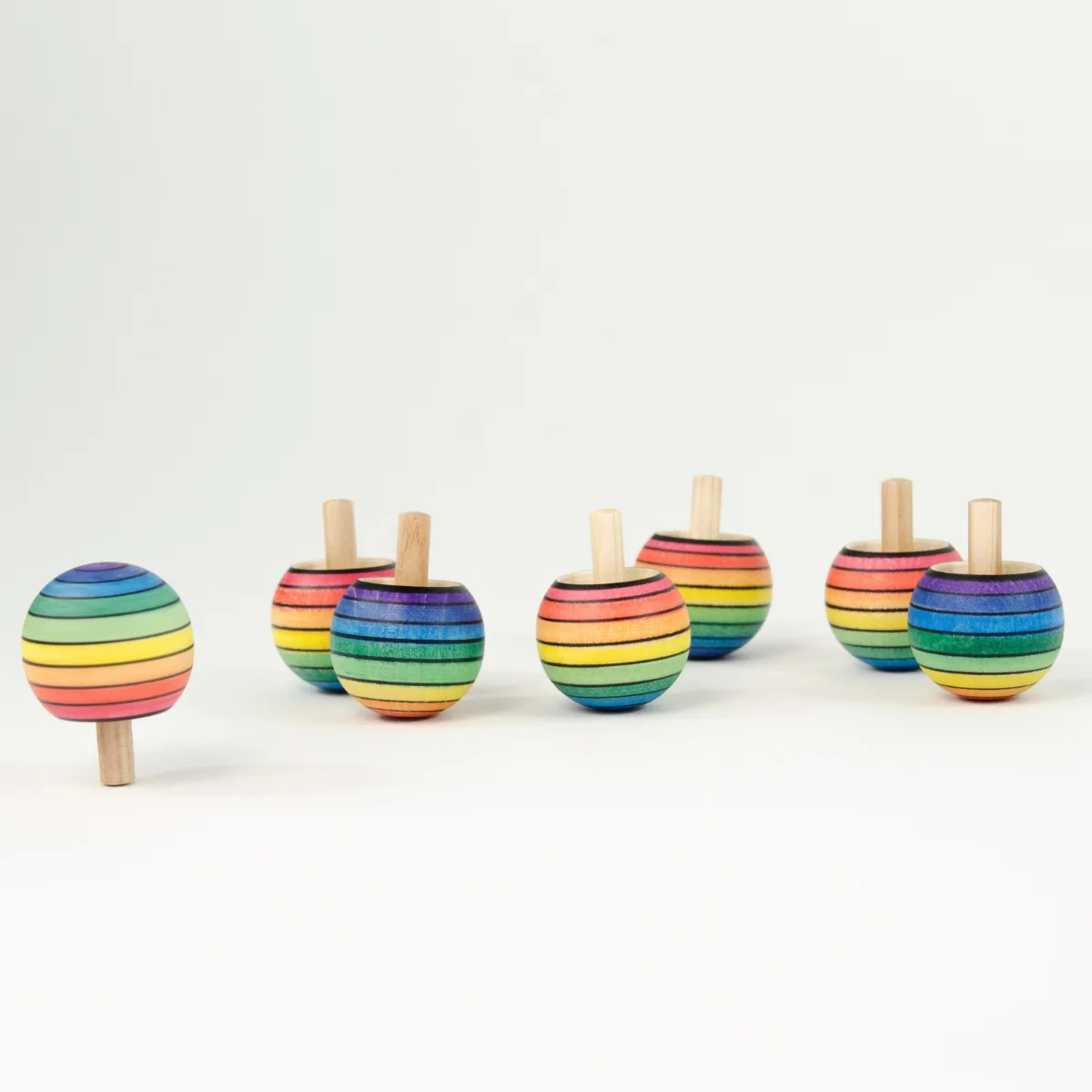 Mader Spinning Turn Top Rainbow - Image 3
