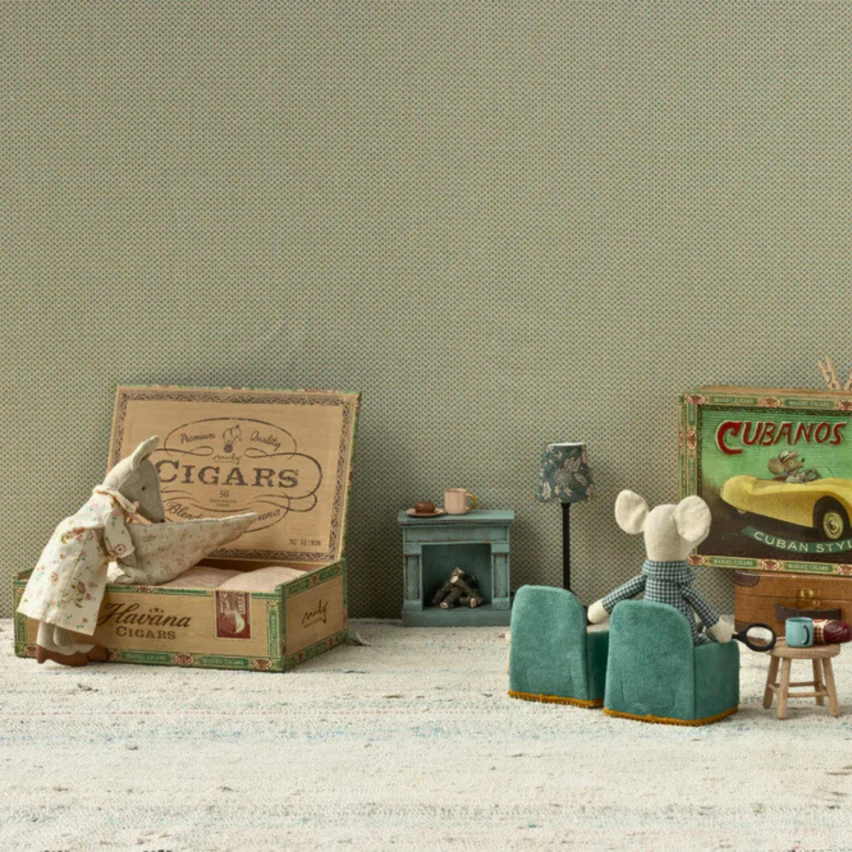 Maileg Grandpa and Grandma Mice in box (2023) - Image 4