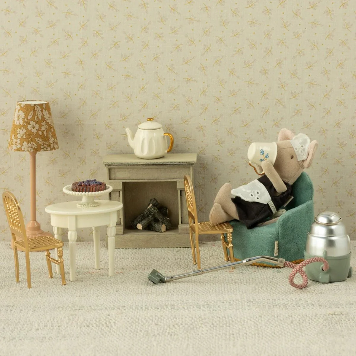 Maileg Maid Clothes for Big Sister Mouse (2022) - Image 2