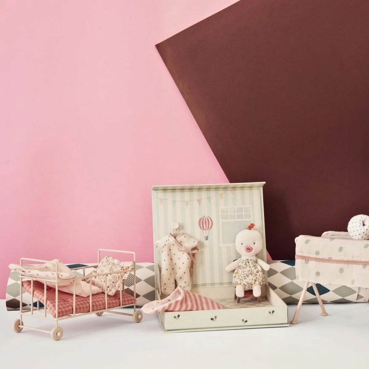 Maileg Crib Cot Bed for Bunny & Rabbit - Micro Rose (2021) - Retired Product - Image 3
