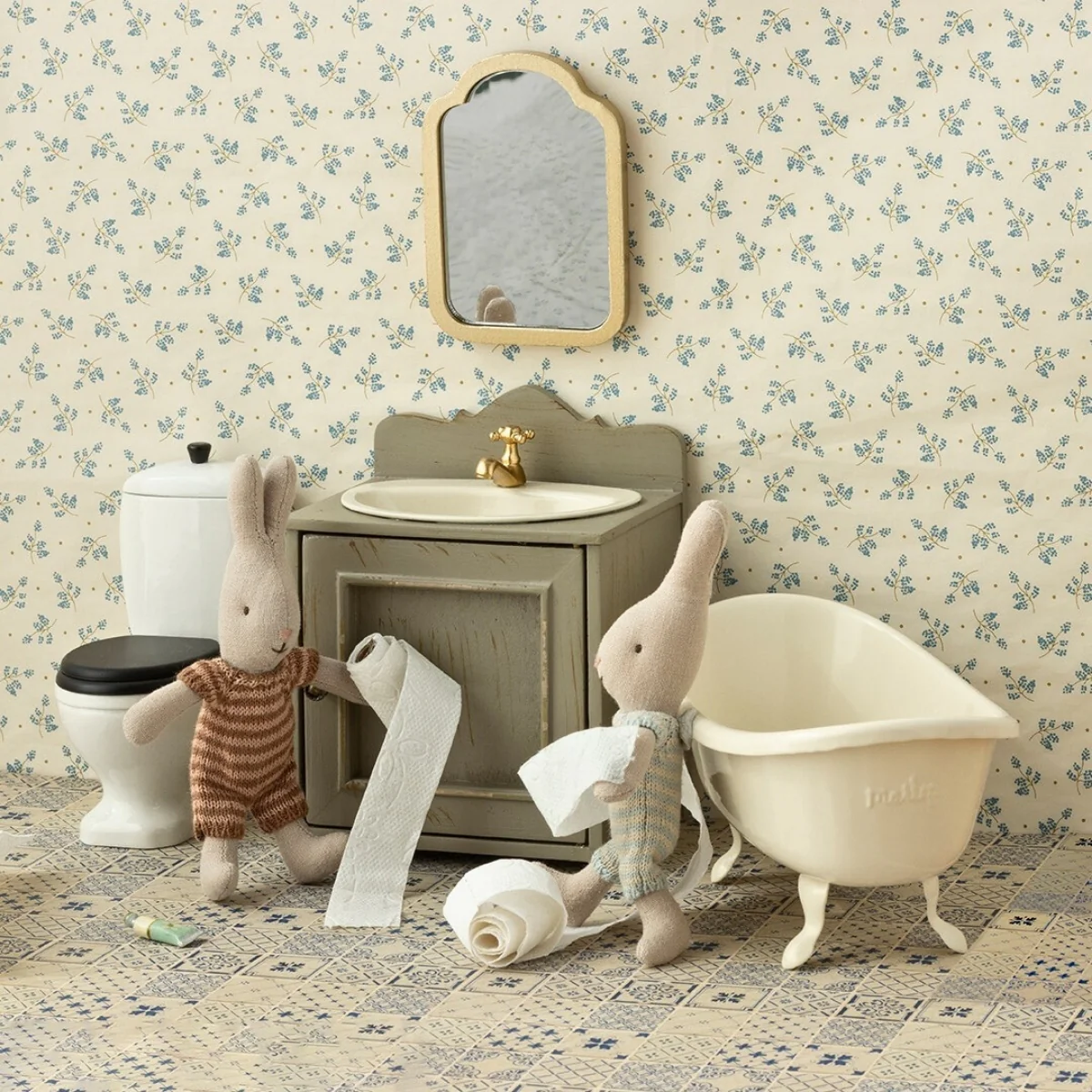 Maileg Minature Bathtub (2024) - Image 2