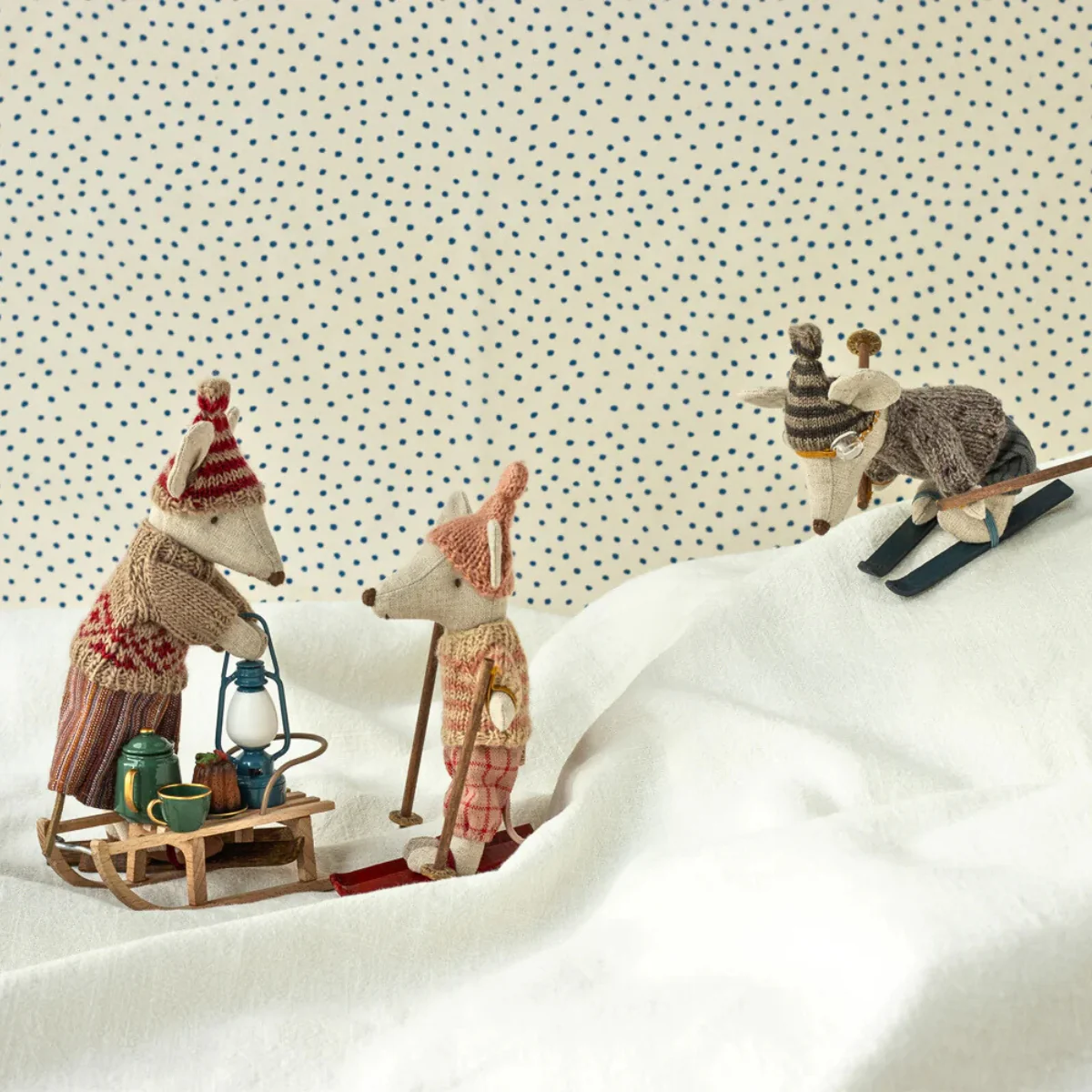 Maileg Winter Mouse with Skis - Dad (2023) - Retired Product, Limited Stock - Image 5