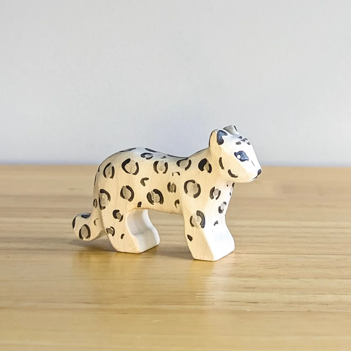 NOM Handcrafted - Snow Leopard Small - Image 4