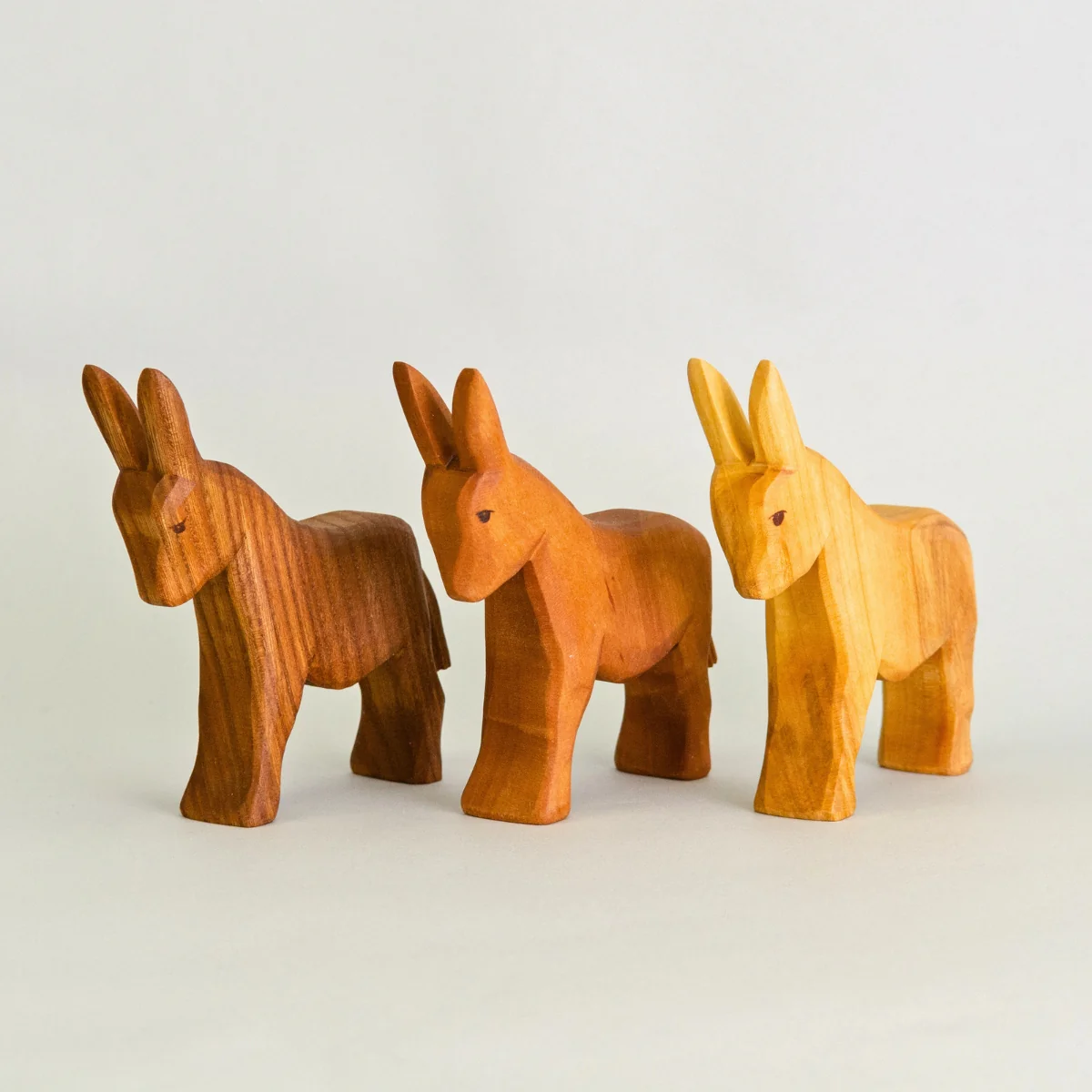 Predan Donkey Standing - Image 3