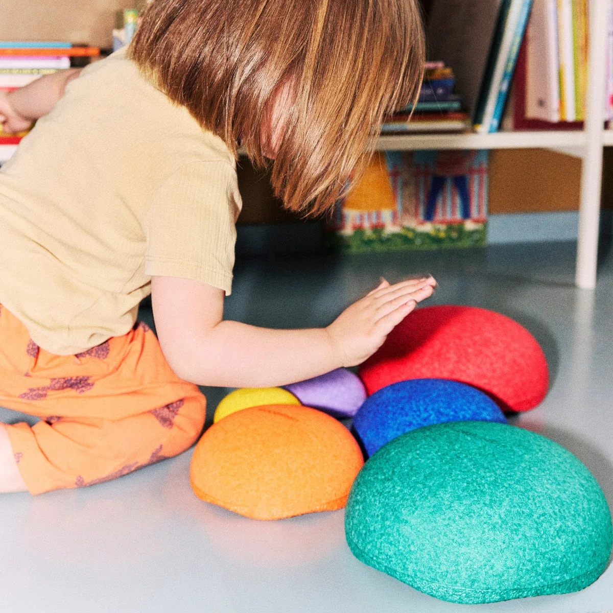 Stapelstein Balance Stepping Stones - Inside, Set of 6, Rainbow Classic - Image 5