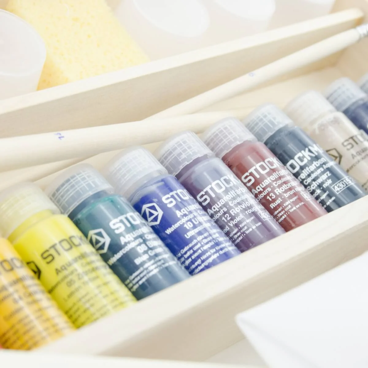 STOCKMAR Aquarelle Watercolours 12x20 ml in Wooden Box with accessories - Image 2