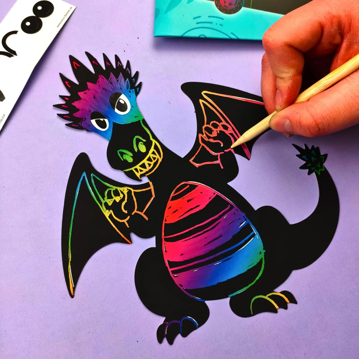 URSUS Scratch Colouring Set of 6 with Sticker Eyes - Dragons & Vehicles - Image 2