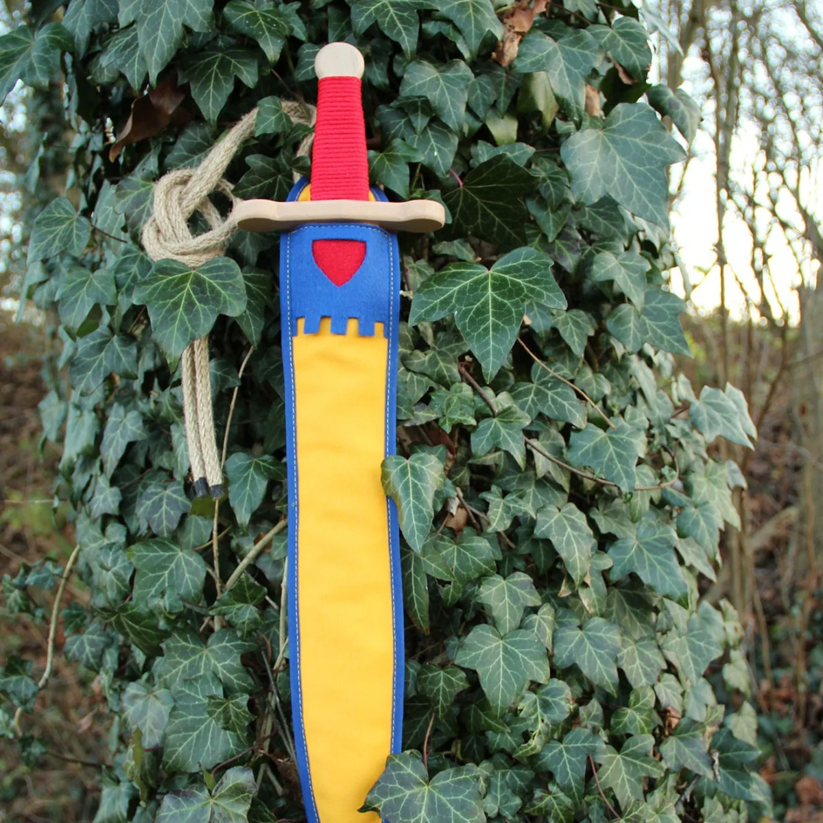 VAH Sword with Sheath Landsknecht 48cm - Blue/Yellow - Retired Product - Image 2
